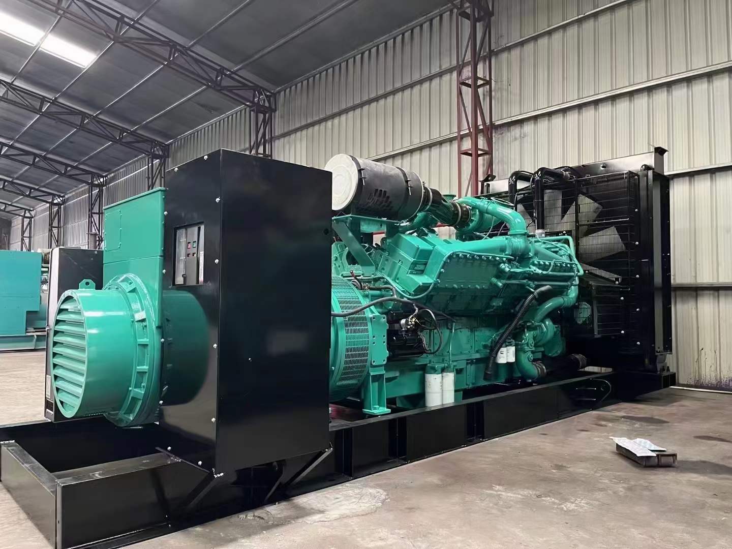 鼓楼如何降低 800kW 柴油发电机输出电流的波动？